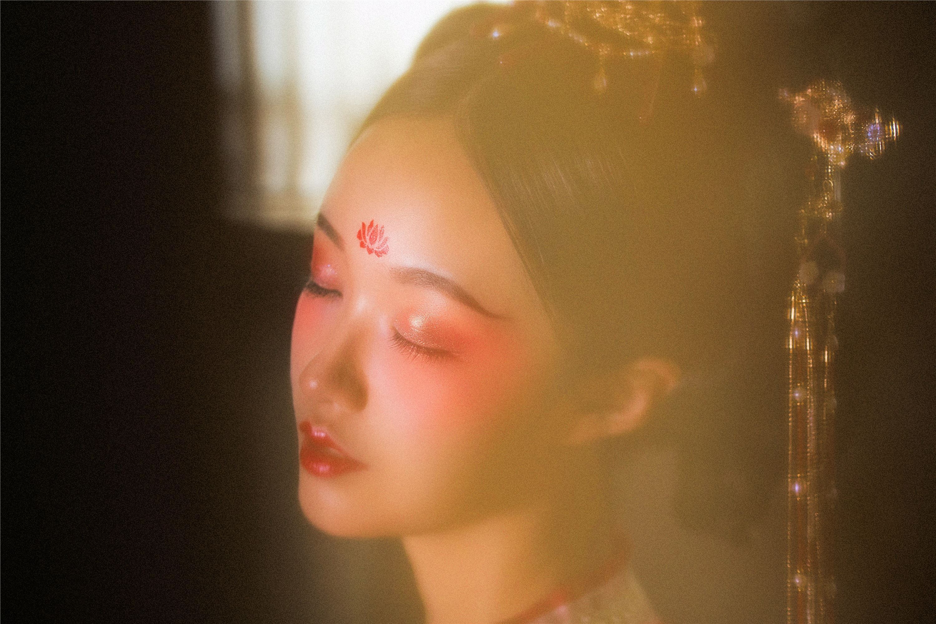 YITUYU艺图语 2021.08.23 梦千年 沧霁桔梗